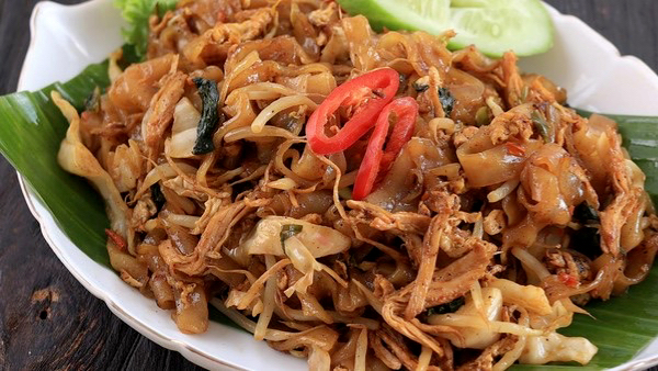 Resep Kwetiau Goreng Ayam Khas Solaria yang Smokey dan Gurih Manis