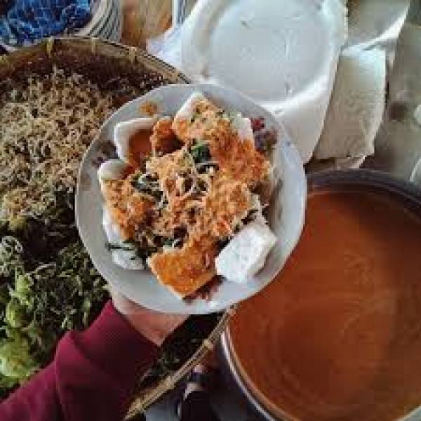 Pecel Punten, Kuliner Lezat Dari Tulungagung