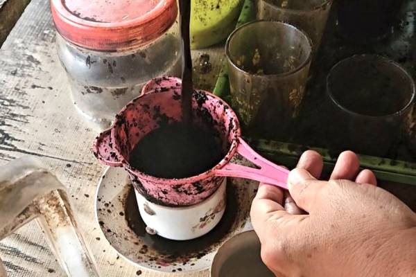 Dua Generasi Menjaga Cita Rasa Kopi Kasar Makju, Legenda Warkop Pantura Gresik yang Bertahan Hampir Setengah Abad