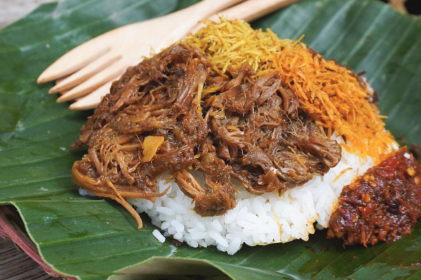 Nasi Krawu Gresik, Sajian Legendaris dengan Cita Rasa Autentik yang Tak Lekang Waktu