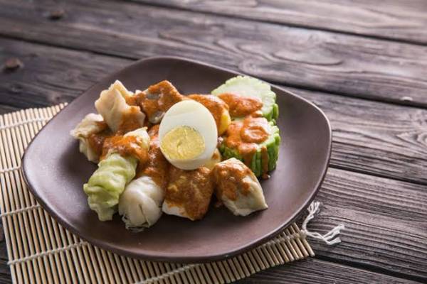 Sering Dianggap Sama, Ini Bedanya Siomay dan Batagor