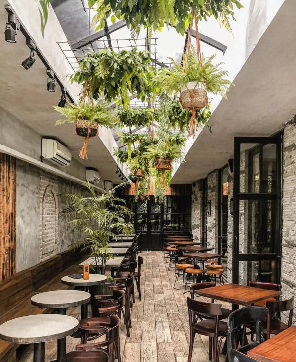 Kafe Bertema Industrial Vintage Surabaya