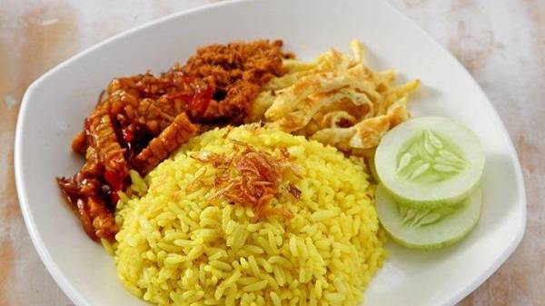 Bikin Nasi Kuning Enak di Rumah, Ini Resep Simpel dan Lengkapnya!