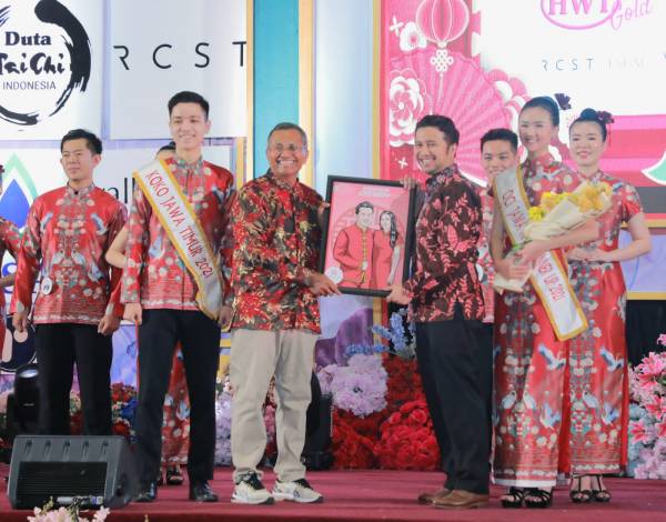 Grand Final Koko Cici Jatim 2022, Plt. Gubernur Emil Berpesan untuk Terus Lestarikan Keberagaman Budaya Jawa Timur