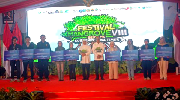 BI Jatim Beri Beasiswa ke Mahasiswa, Ibaratkan Tanam Mangrove untuk Investasi Jangka Panjang