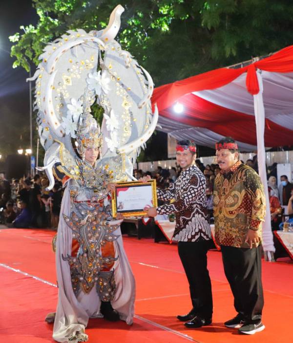 Buka Sparkling Nganjuk Carnival 2022, Emil Harapkan Jadi Momentum Bangkitnya Ekonomi Kreatif