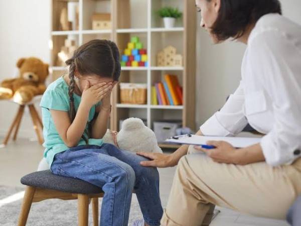 Jangan Diabaikan! Ini 6 Tanda Anak Butuh Bantuan Psikolog