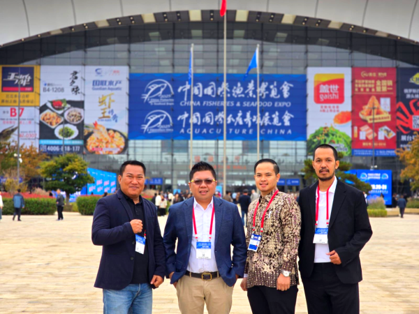 Camilan UMKM Gresik Tuai Pujian Dunia di China Fisheries Expo 2025