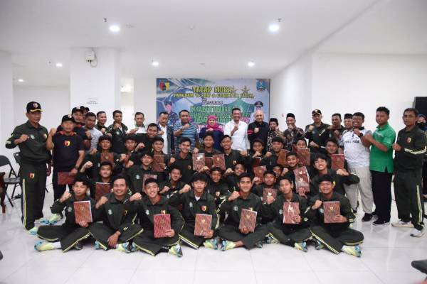 Final Piala KASAD Liga Santri, Khofifah Ajak Warga Jatim di Jakarta Nonton dan Dukung Tim Liga Santri  Jatim