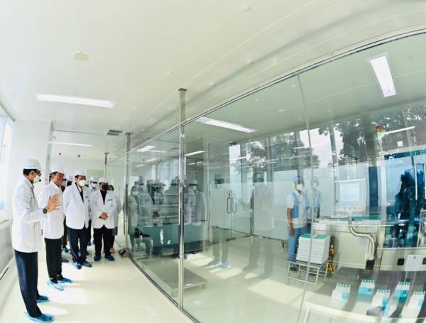 Jokowi Apresiasi Anak Muda Bio Farma