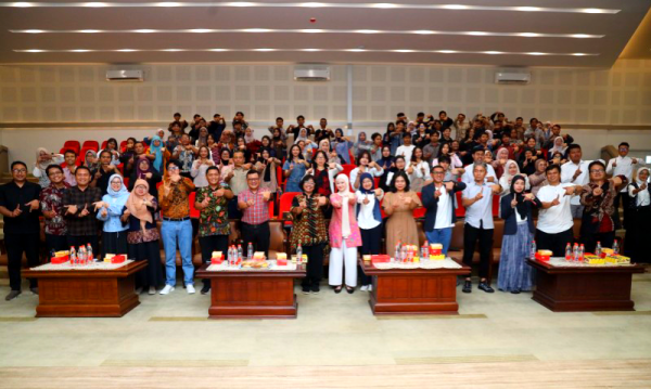 Perempuan Didorong Melek Digital dan Tangguh Mental di Era Media Sosial