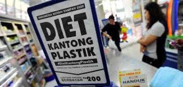 Surabaya Resmi Melarang Penggunaan Kantong Plastik di Pasar