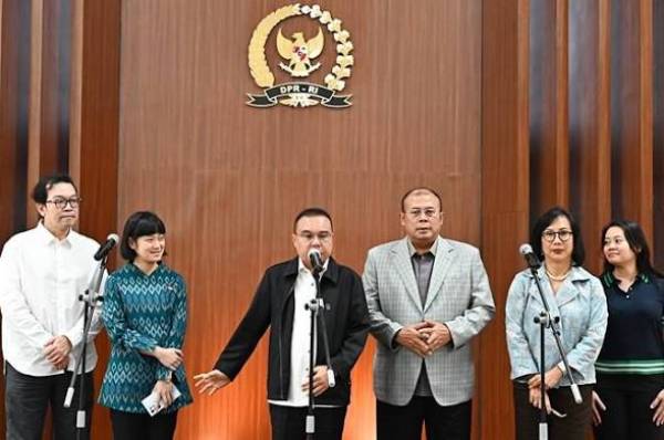 Mulai 1 Juli 2026, Gojek dan Grab Terapkan Potongan Komisi 8 Persen untuk Ojol