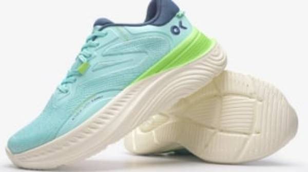 Sepatu Hybrid Kian Diminati, Ini Alasan Alas Kaki Serbaguna Jadi Favorit Kaum Urban