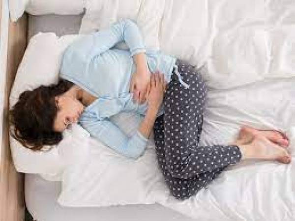 Para Wanita, Kenali Penyebab Nyeri Perut Saat Haid!