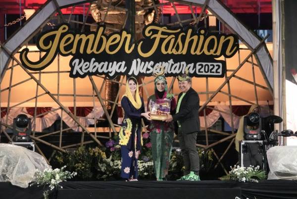 Jember Fashion Kebaya Upaya Lestarikan Warisan Budaya Bangsa Indonesia