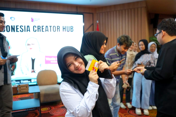 Indosat Hadirkan Indonesia Creator Hub di Unair, Dorong Anak Muda Jatim Jadi Kreator Digital