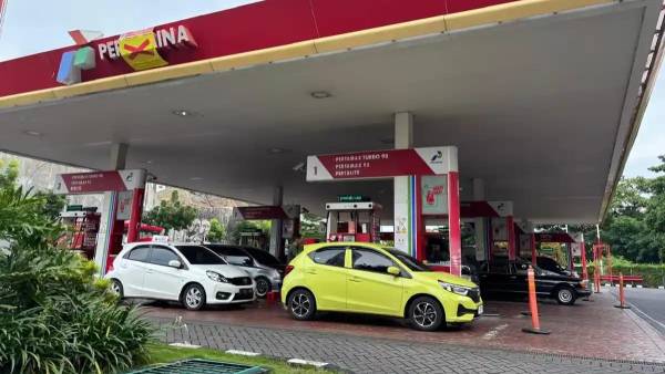 Dampak Kenaikan BBM Non-Subsidi, Ekonom Ingatkan Risiko Inflasi dan Beban Subsidi