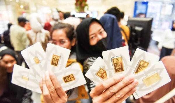 Harga Emas Antam Naik Tajam, Tembus Rp2,85 Juta per Gram