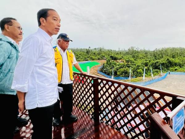Jokowi Paparkan Hasil Audit 22 Stadion Sepak Bola