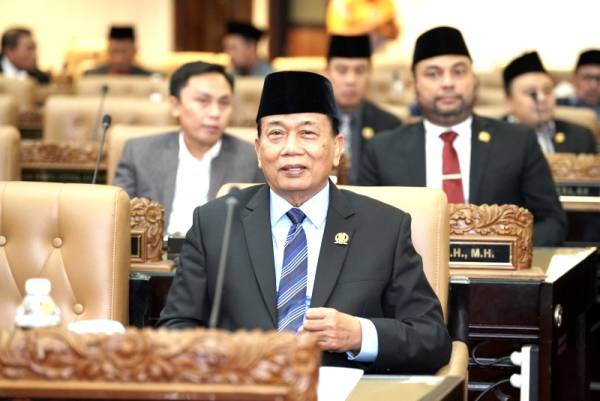 Sumbangan Komite Sukarela tapi Ijazah Ditahan, DPRD Jatim Tuntut Ketegasan Pemprov