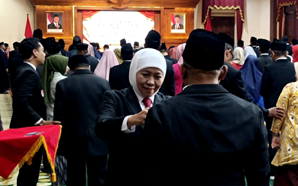 Dedikasi Puluhan Tahun, 250 ASN Jatim Terima Satyalancana