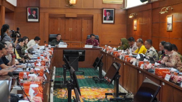 Komisi I DPR RI Soroti Ancaman Siber Saat Kunker ke Jatim, Bahas Penguatan Ruang Digital