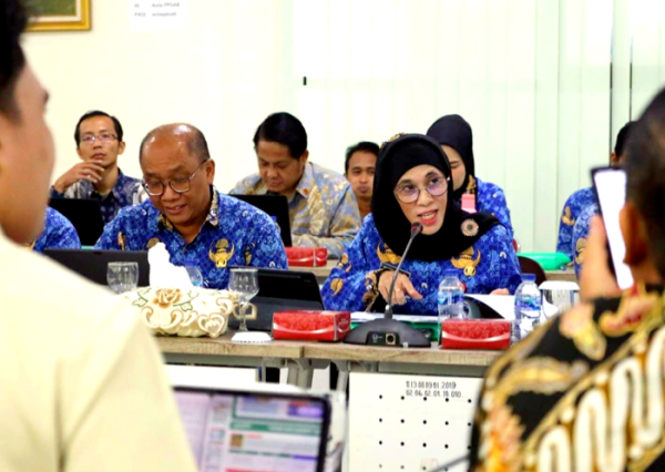 Dinsos Jatim dan Komisi E DPRD Bahas Penguatan Program Kesejahteraan Sosial 2026
