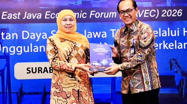 Khofifah Tekankan Hilirisasi dan Investasi untuk Perkuat Ekonomi Jatim di Tengah Gejolak Global
