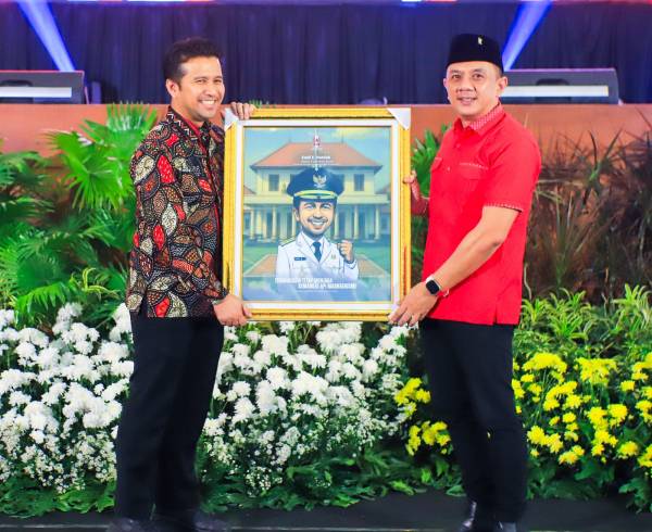 Hadiri Sarasehan Bulan Bung Karno, Begini Kata Emil