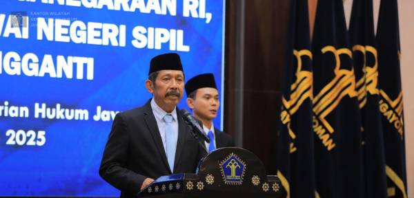 Kanwil Kemenkumham Jatim Lantik PPNS, Notaris Pengganti, dan WNI Baru