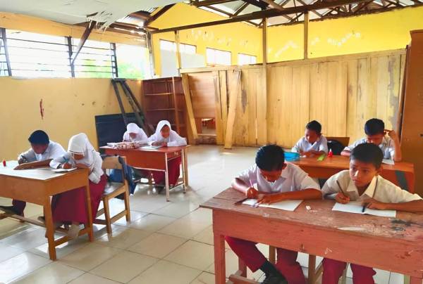 Jatim Gelontorkan Rp 100 Miliar untuk Sekolah dan Siswa Kurang Mampu