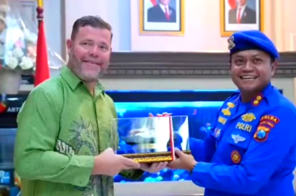 Polda Jatim Menerima Penghargaan AS, Bukti Serius Berantas Perdagangan Satwa Liar