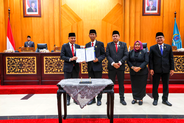 APBD Surabaya 2026 Disetujui Rp 12,755 Triliun Wujud Sinergi Pemkot dan DPRD
