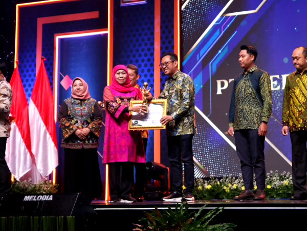 Jatim Catat Investasi Rp74,69 Triliun, JIIPE Raih Investment Award 2025