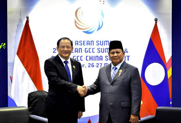 Presiden Prabowo Dorong Penguatan Perdagangan RI-Laos di KTT ASEAN ke-46