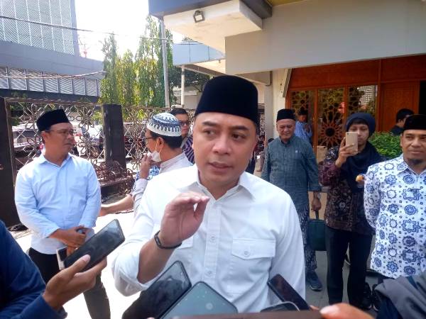 Waspada Beras Oplosan Wali Kota Eri Minta Warga Segera Lapor