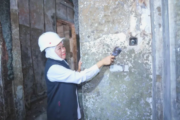 Pemprov Jatim Mulai Pemulihan Sayap Barat Grahadi, Target Rampung Oktober 2026