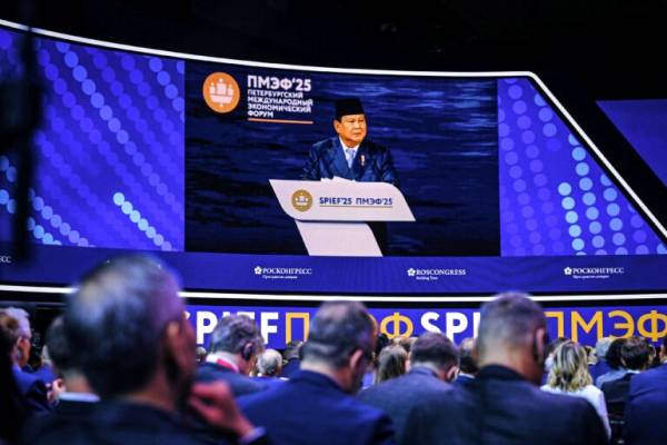 Prabowo Ungkap Ekonomi RI Bisa Tembus 7 Persen di SPIEF 2025