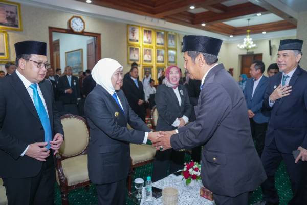 Khofifah Kukuhkan Kepala BPKP Jatim, Perkuat Sinergi Wujudkan Tata Kelola Pemerintahan Transparan dan Akuntabel