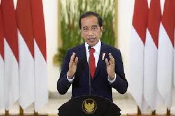 Jokowi Teken PP Pencairan THR dan Gaji ke-13 ASN