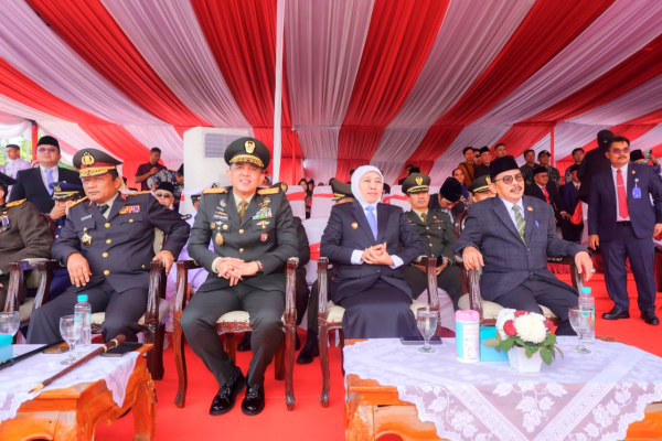 Gubernur Khofifah Ajak Pemuda Jatim Jadi Generasi Berdaya dan Tangguh di Peringatan Sumpah Pemuda ke-97