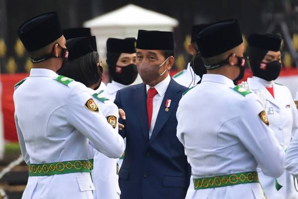 Jokowi Kukuhkan 68 Anggota Paskibraka Tahun 2022