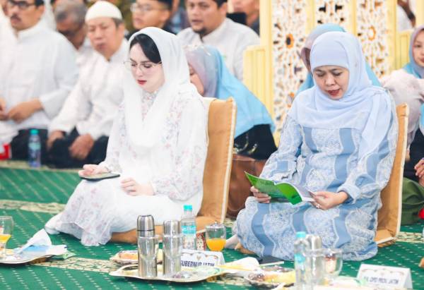 Sambut 1 Muharram 1448 H, Khofifah Ajak Warga Jatim Perkuat Semangat Tolong-Menolong dan Kesalehan Sosial