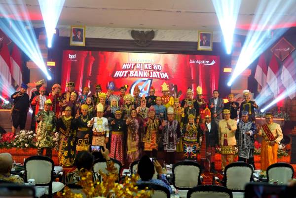 Bank Jatim Rayakan HUT ke-64, Gaungkan Semangat Kebersamaan dan Komitmen untuk UMKM