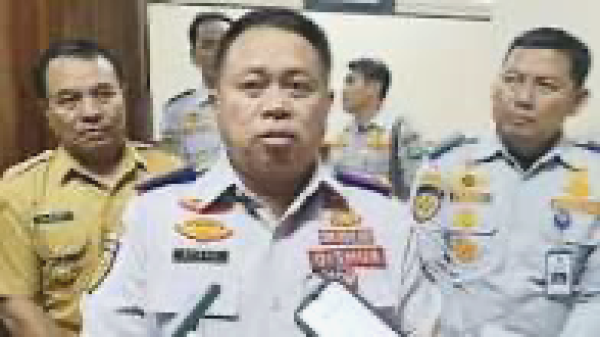 Dishub Jatim Tutup Permanen 100 Perlintasan KA Sempit, Motor Nekat Jadi Sorotan