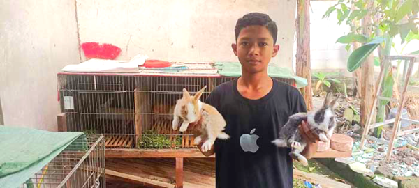Remaja Bojonegoro Raup Cuan dari Ternak Kelinci Berkat Medsos
