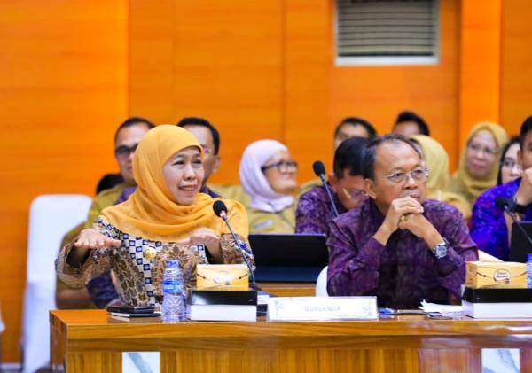 Khofifah Ingatkan Validitas Data Jadi Kunci Keberhasilan Digitalisasi Bansos