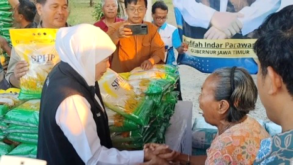 Pasar Murah di Ngawi, Khofifah Sebut Langkah Efektif Kendalikan Inflasi