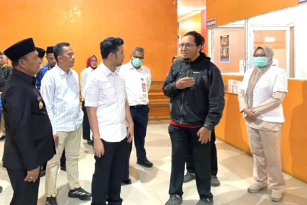 Wakil Gubernur Jatim Sidak RSUD dr Mohammad Noer Pamekasan, Minta Pelayanan Maksimal dan Targetkan Gedung Baru Beroperasi 2027